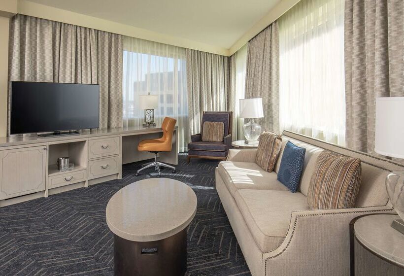 Hotel Doubletree By Hilton  Nashville Downtown