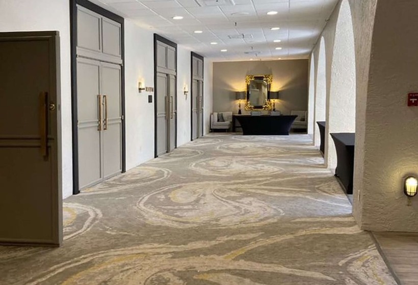 Отель Doubletree By Hilton Tucson  Reid Park