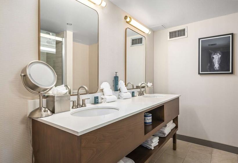 Отель Doubletree By Hilton Tucson  Reid Park