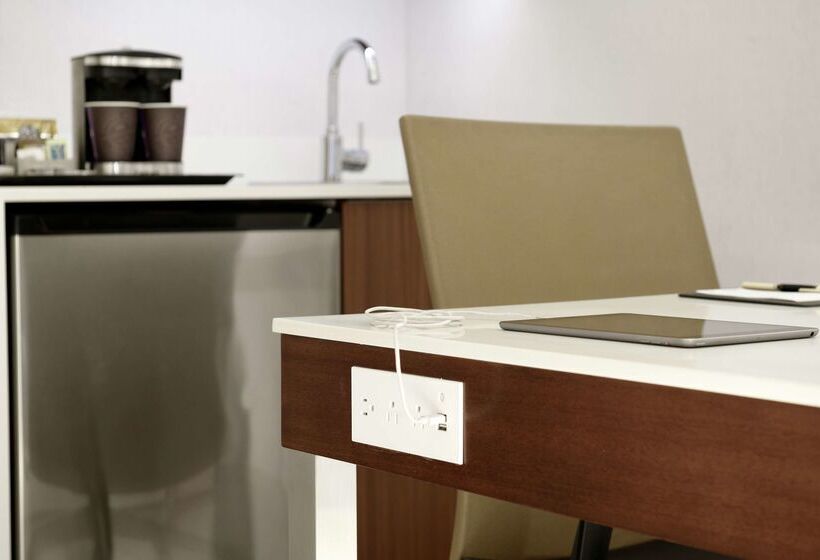 ホテル Doubletree Suites By Hilton Phoenix