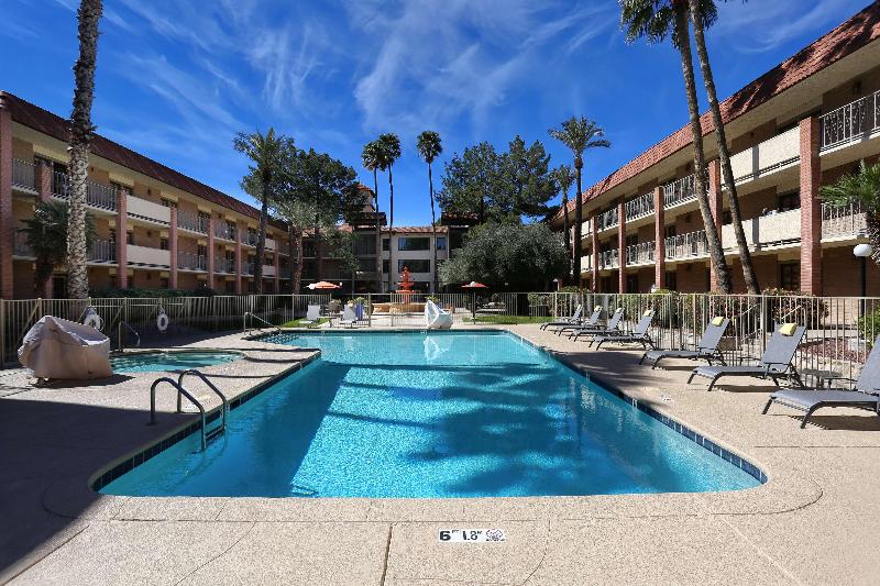 בית מלון כפרי Doubletree Suites By Hilton Tucson Airport