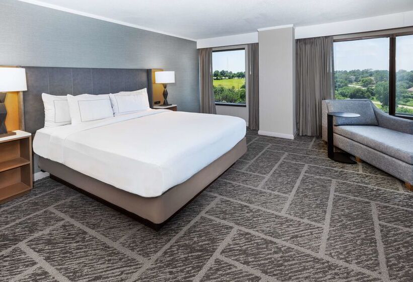 فندق Doubletree By Hilton Tulsa   Warren Place