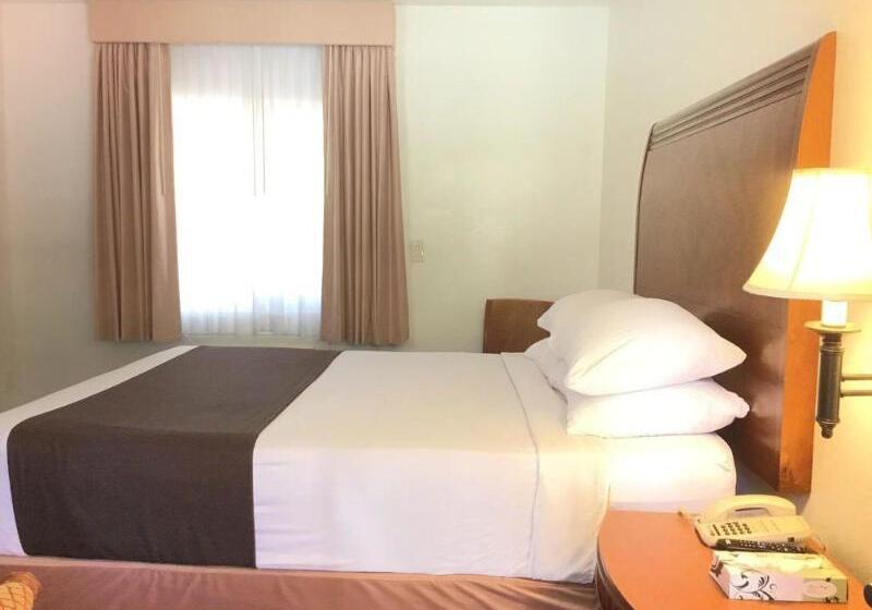 هتل Downtown San Diego Lodge