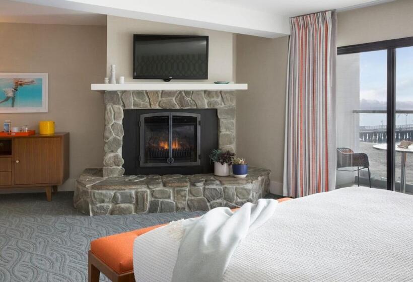 هتل Dream Inn Santa Cruz