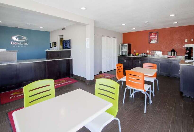 هتل Econo Lodge Airport