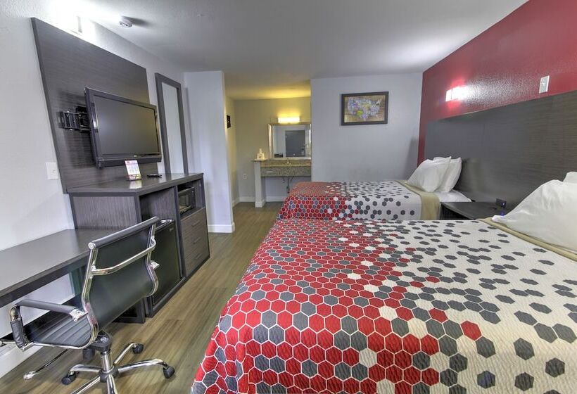 هتل Econo Lodge Airport