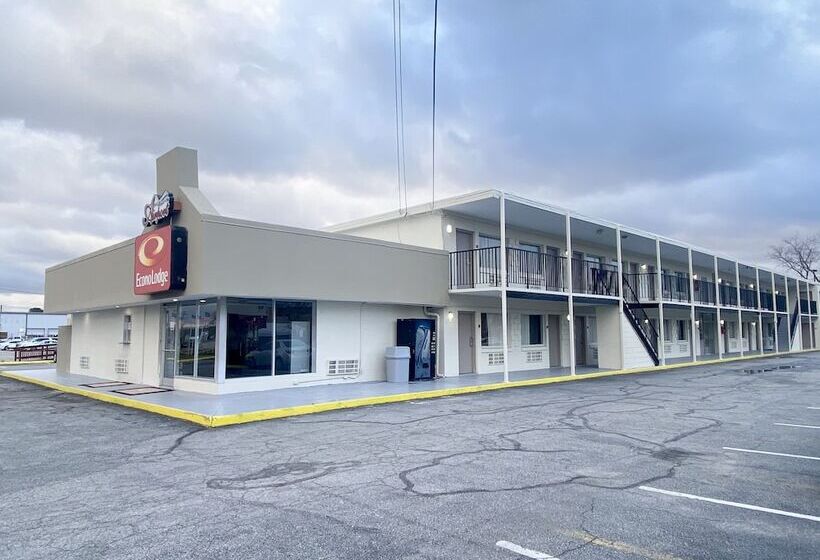 هتل Econo Lodge Airport