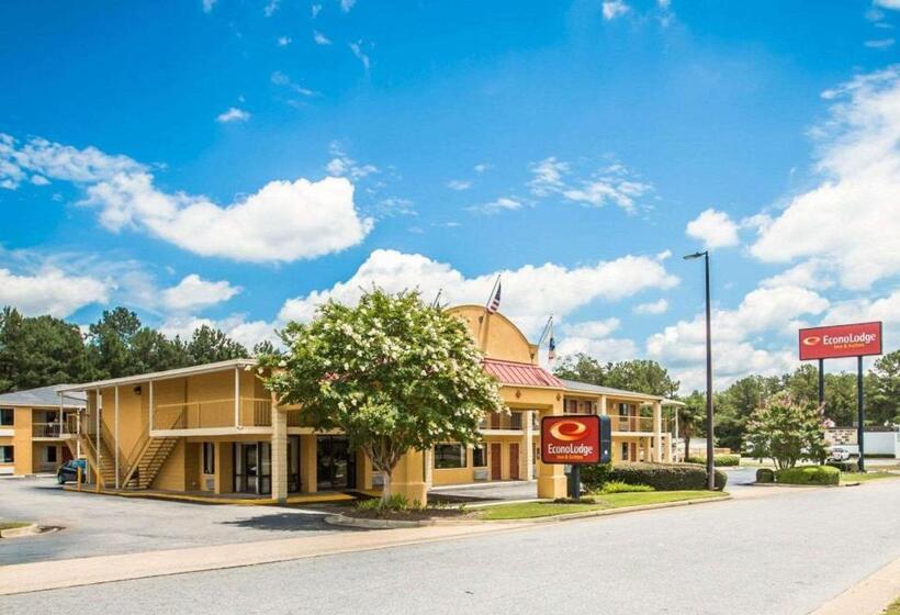هتل Econo Lodge Inn & Suites At Fort Moore