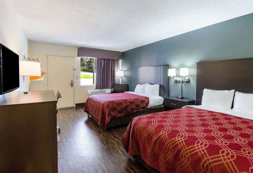 Отель Econo Lodge Near Motor Speedway