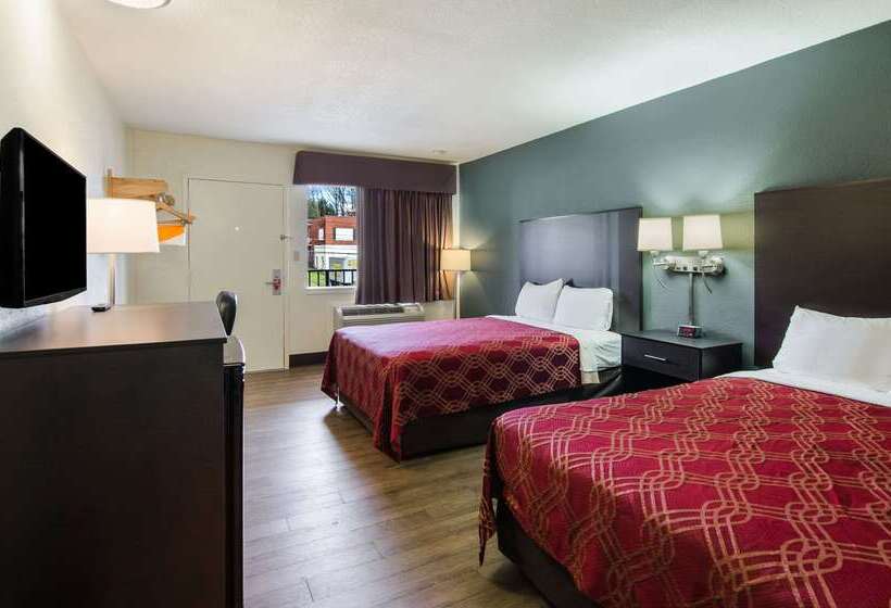 Отель Econo Lodge Near Motor Speedway