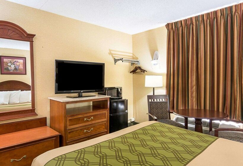 בית מלון כפרי Econo Lodge Near Quantico Marine Base