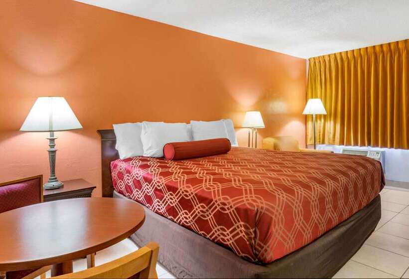 هتل Econo Lodge North