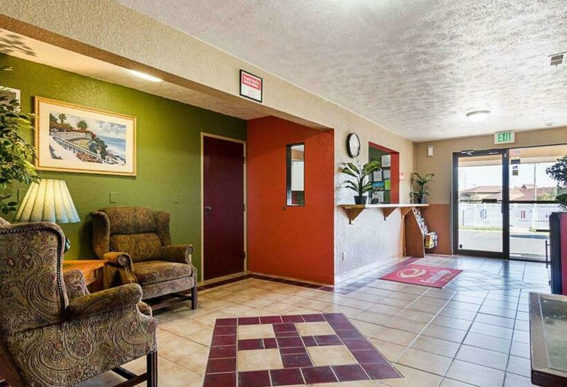 فندق Econo Lodge Ottawa