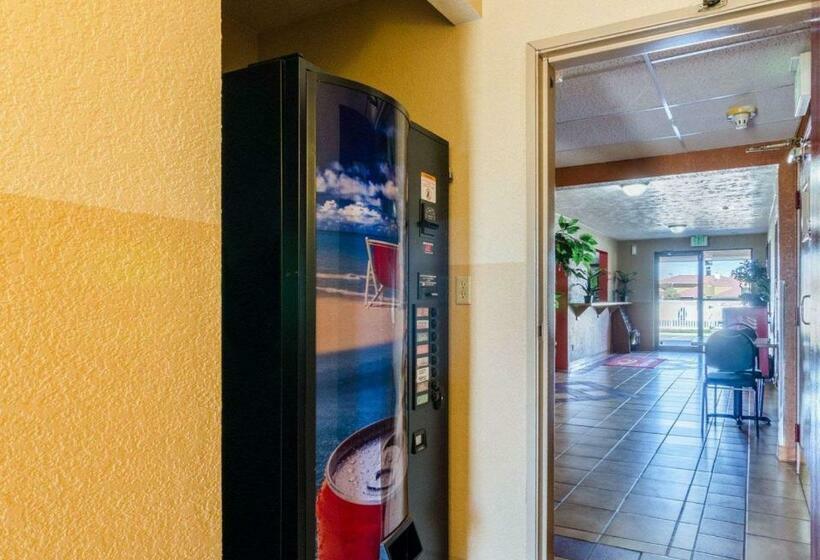 فندق Econo Lodge Ottawa