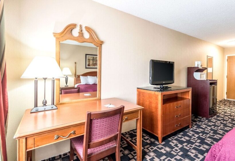 Отель Quality Inn