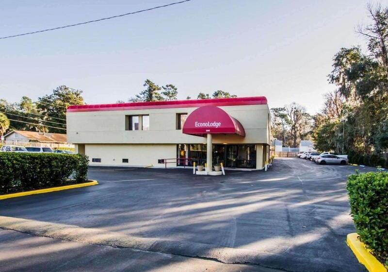 هتل Regency Inn