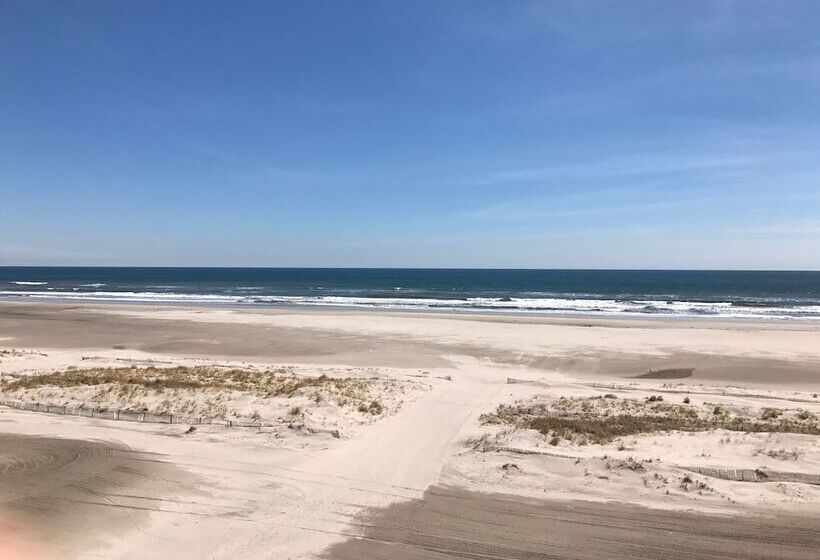 هتل El Coronado Resort