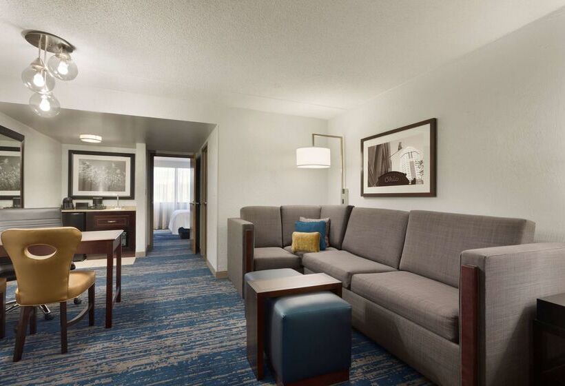 هتل Embassy Suites By Hilton Columbus