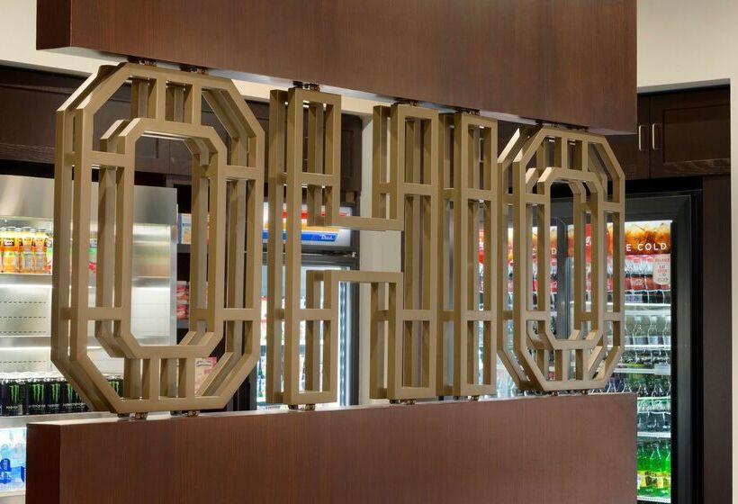 هتل Embassy Suites By Hilton Columbus