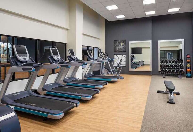 هتل Embassy Suites By Hilton Austin Central