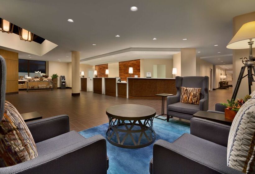 Отель Embassy Suites By Hilton Austin Downtown South Congress