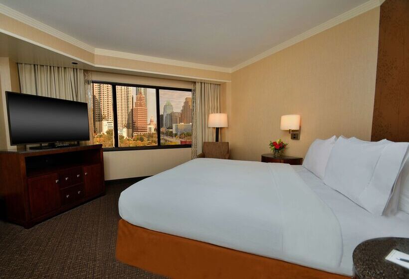 Отель Embassy Suites By Hilton Austin Downtown South Congress