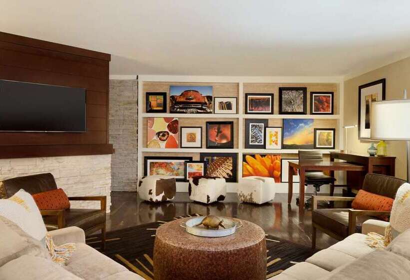 Отель Embassy Suites By Hilton Austin Downtown South Congress