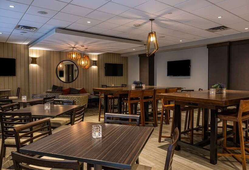 هتل Embassy Suites By Hilton Bloomington/minneapolis