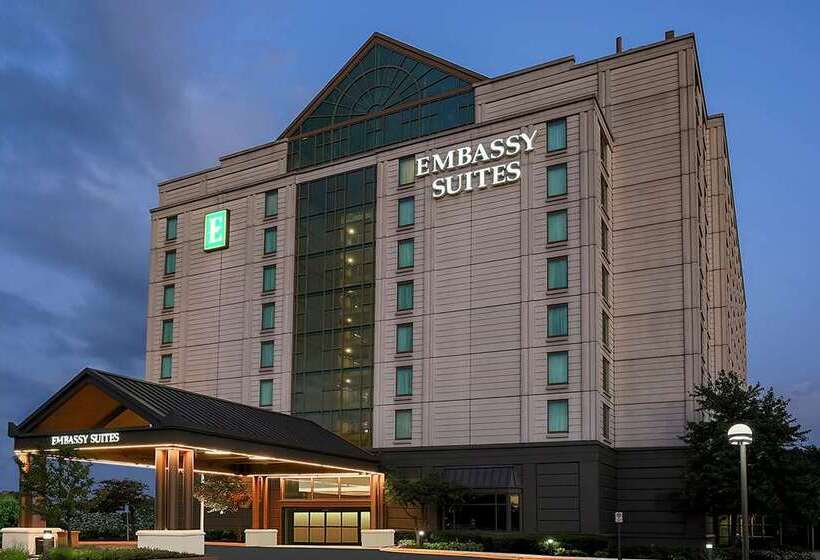هتل Embassy Suites By Hilton Chicago Lombard Oak Brook