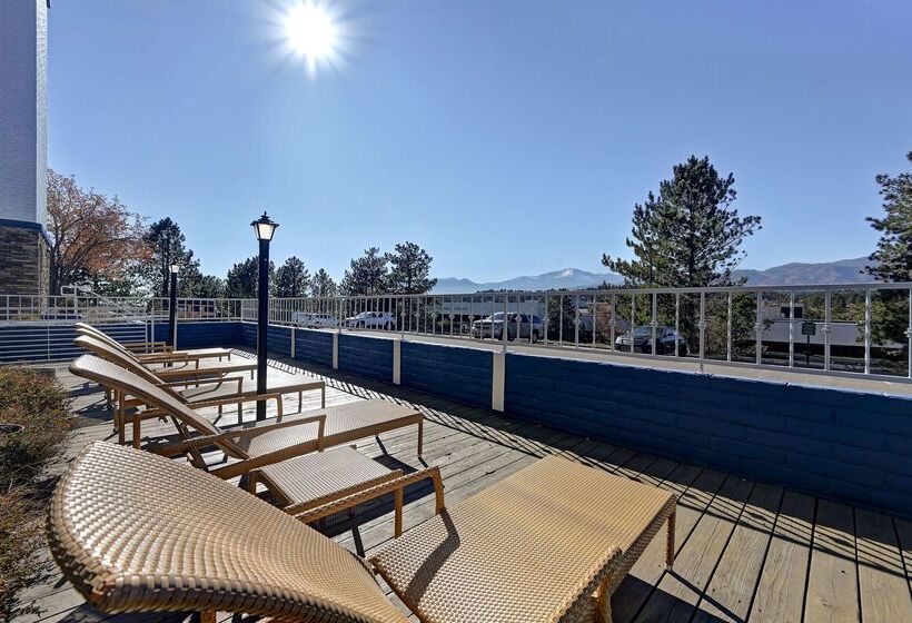 هتل Embassy Suites By Hilton Colorado Springs