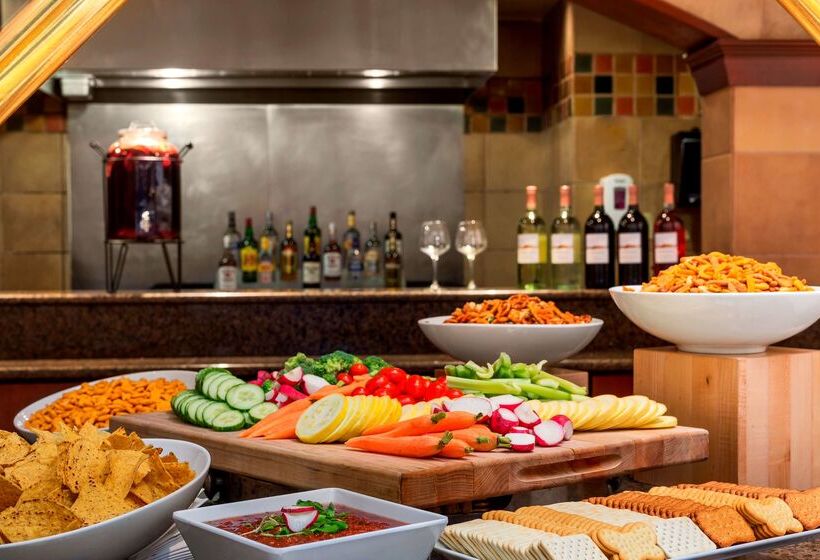 هتل Embassy Suites By Hilton Columbia Greystone