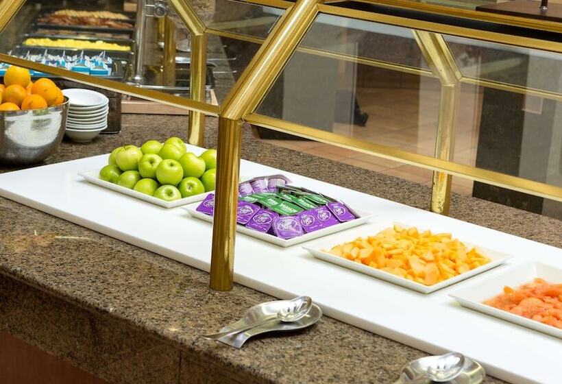 هتل Embassy Suites By Hilton Columbia Greystone