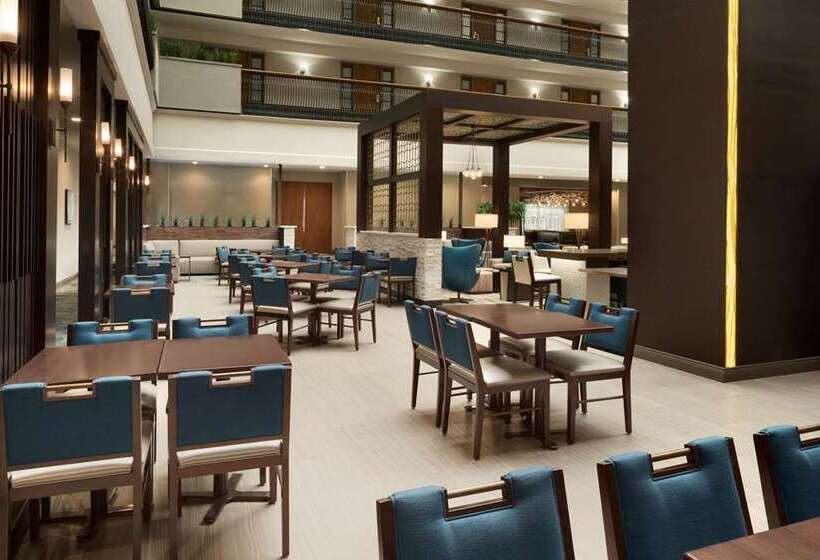 هتل Embassy Suites By Hilton Columbus