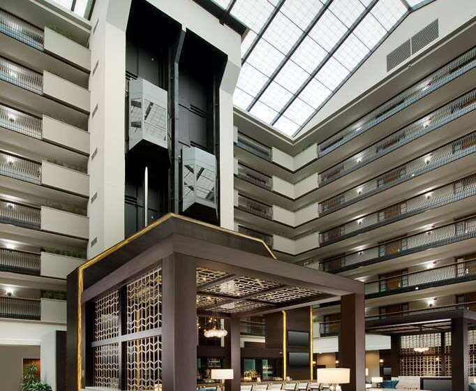 هتل Embassy Suites By Hilton Columbus