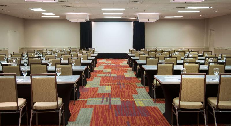 هتل Embassy Suites By Hilton Denver Tech Center North