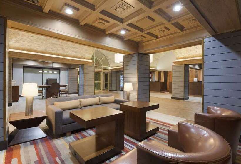 هتل Embassy Suites By Hilton El Paso
