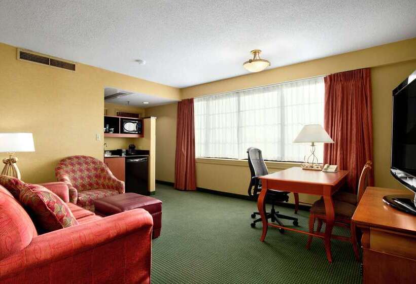 هتل Embassy Suites By Hilton Greensboro Airport