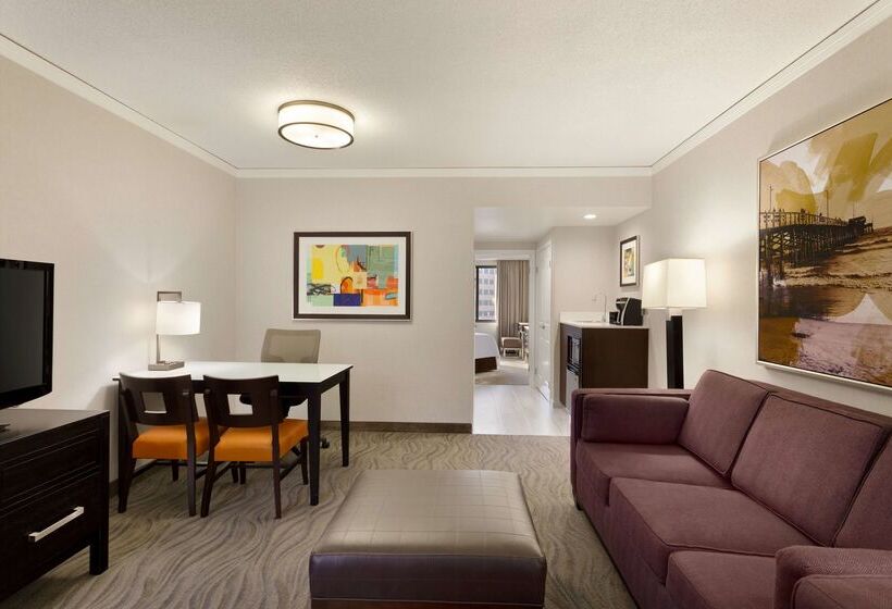 Hotel Embassy Suites By Hilton Irvine Orange County Airport