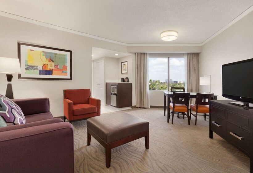 هتل Embassy Suites By Hilton Irvine Orange County Airport