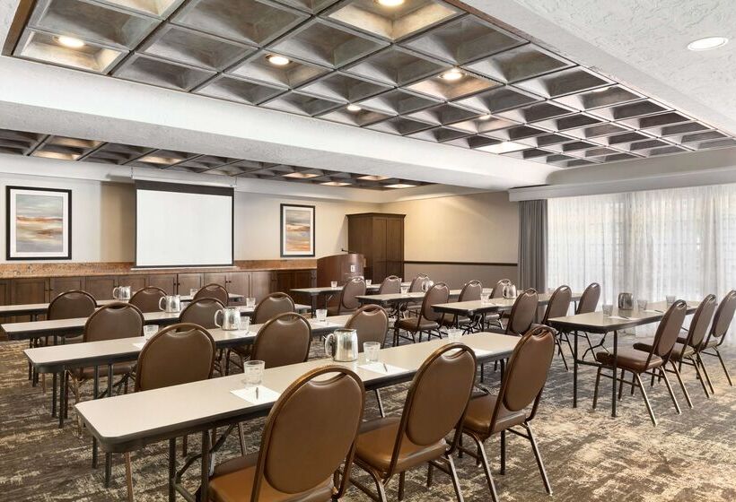 בית מלון כפרי Embassy Suites By Hilton Lompoc Central Coast