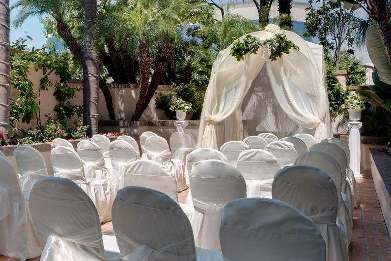 בית מלון כפרי Embassy Suites By Hilton Los Angeles Downey