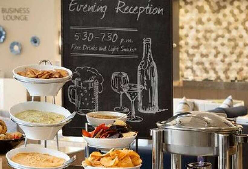 هتل Embassy Suites By Hilton Napa Valley