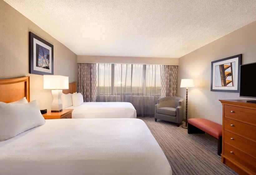 Hotel Embassy Suites By Hilton Orlando International Drive Icon Park