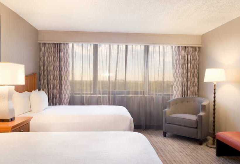 Hotel Embassy Suites By Hilton Orlando International Drive Icon Park