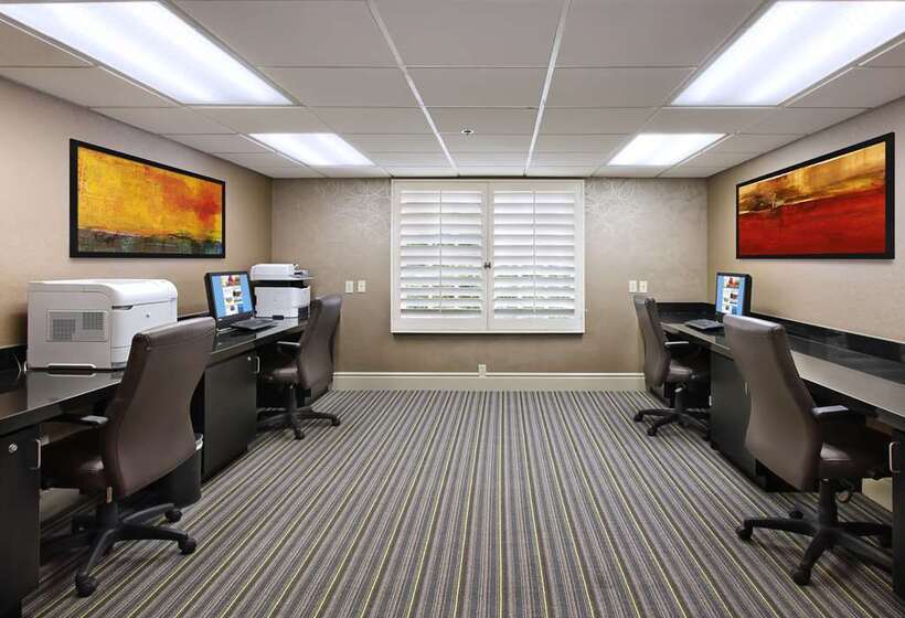 فندق Embassy Suites By Hilton Palm Desert