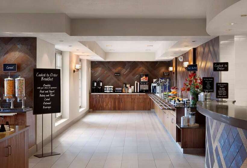 Hotel Embassy Suites By Hilton Phoenix Tempe