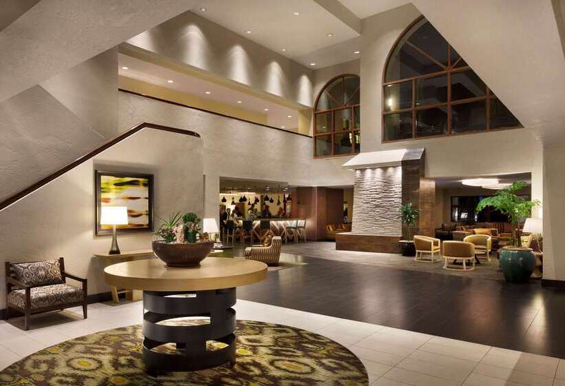 Hotel Embassy Suites By Hilton Phoenix Tempe