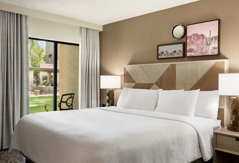 Hotel Embassy Suites By Hilton Phoenix Tempe