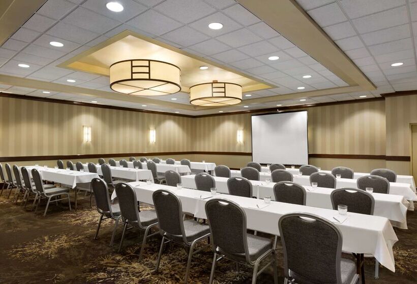 Hotel Embassy Suites By Hilton Piscataway Somerset