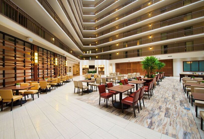 فندق Embassy Suites By Hilton Portland Tigard